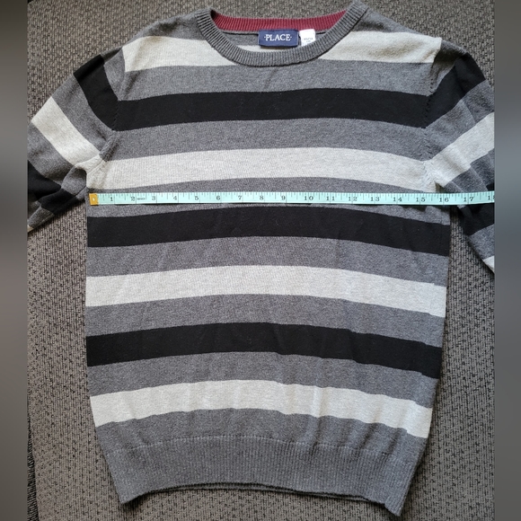 🩶🖤 BOYS Size 10/12 Children's Place Gray & Black Striped Sweater ! - Picture 2 of 5